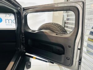 باب صندوق الامتعة باو 212 T01
