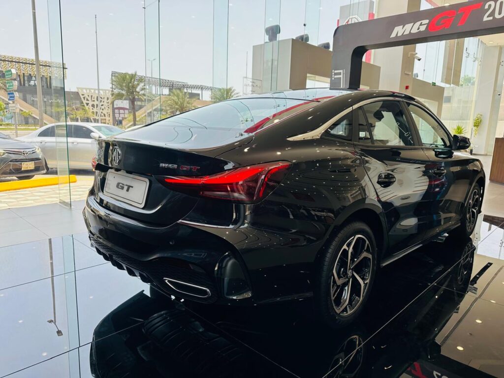 مصابيح إم جي GT