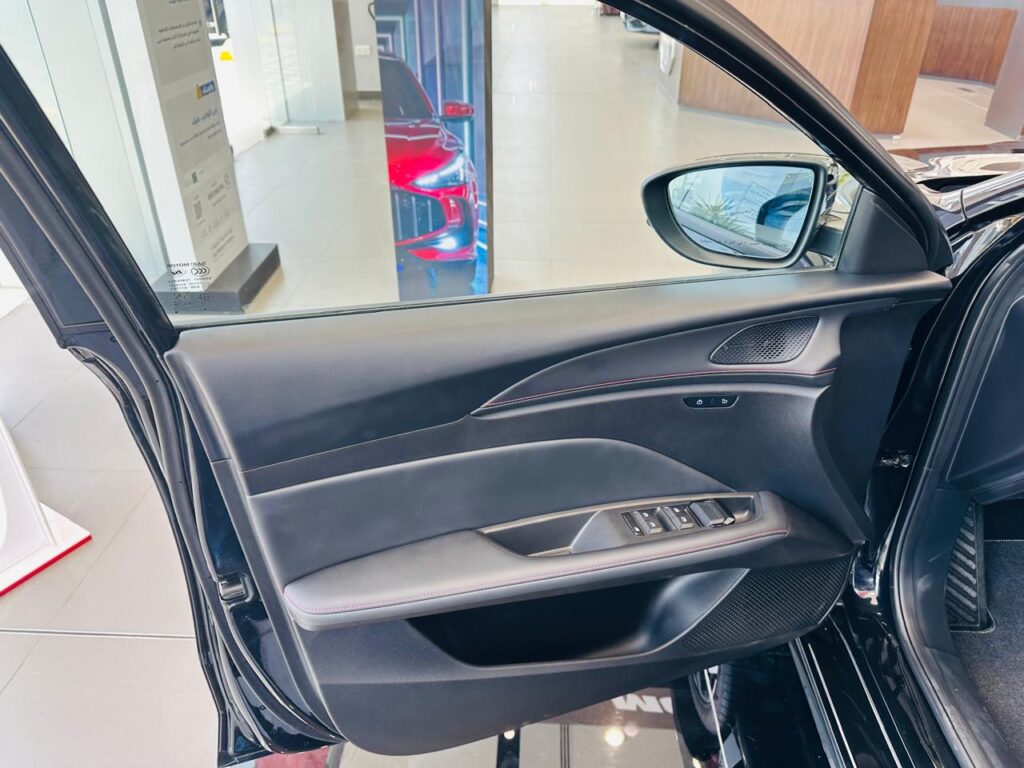 ابواب إم جي GT