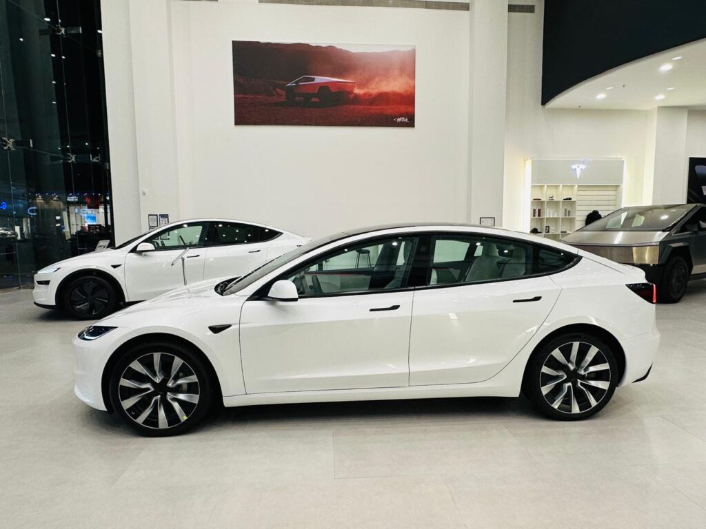 سعر تسلا Model 3