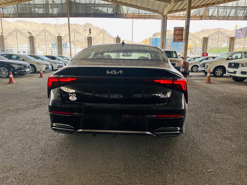 شكمان كيا K5