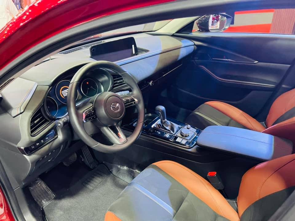 شاشات مازدا CX-30