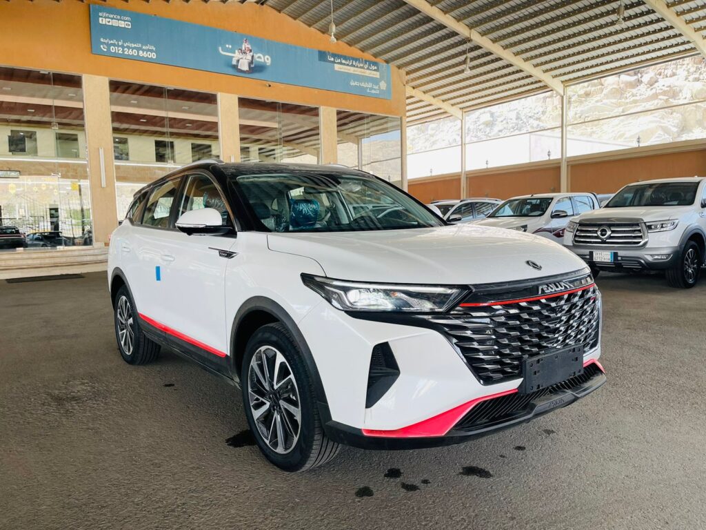 سيارة دونج فينج AX7 ماخ 2027